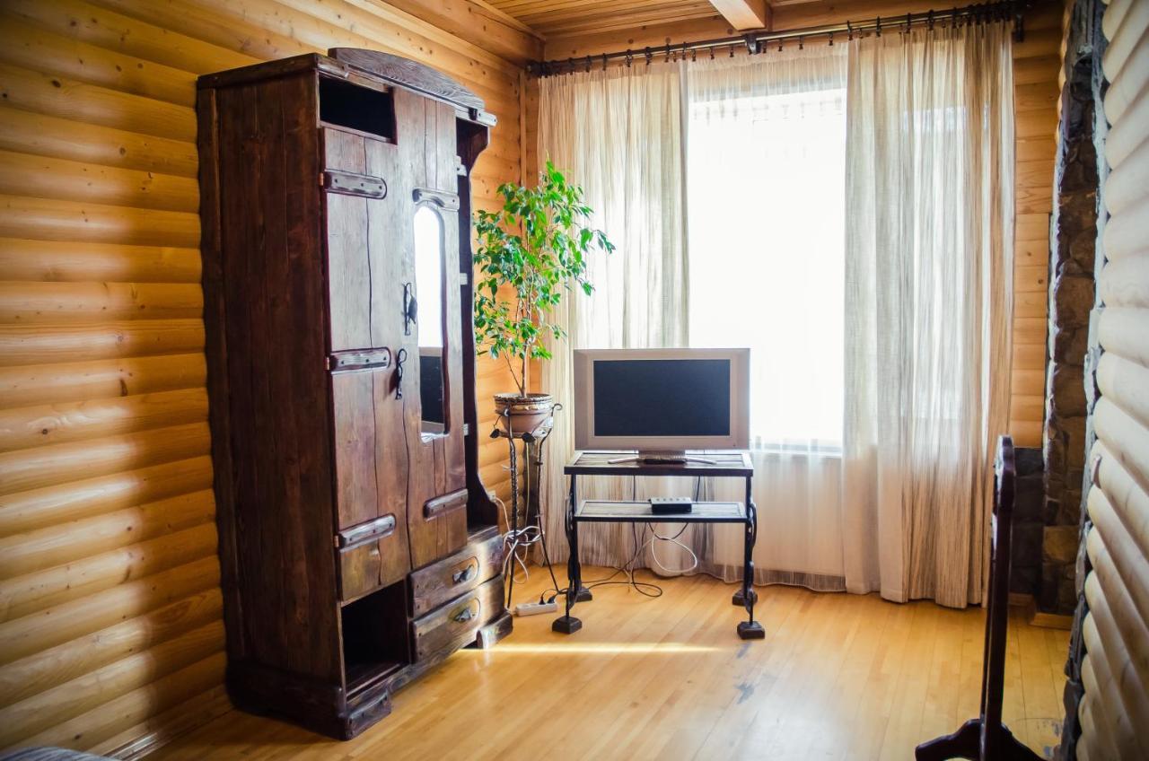 Готель Софія Dolyna Exteriör bild