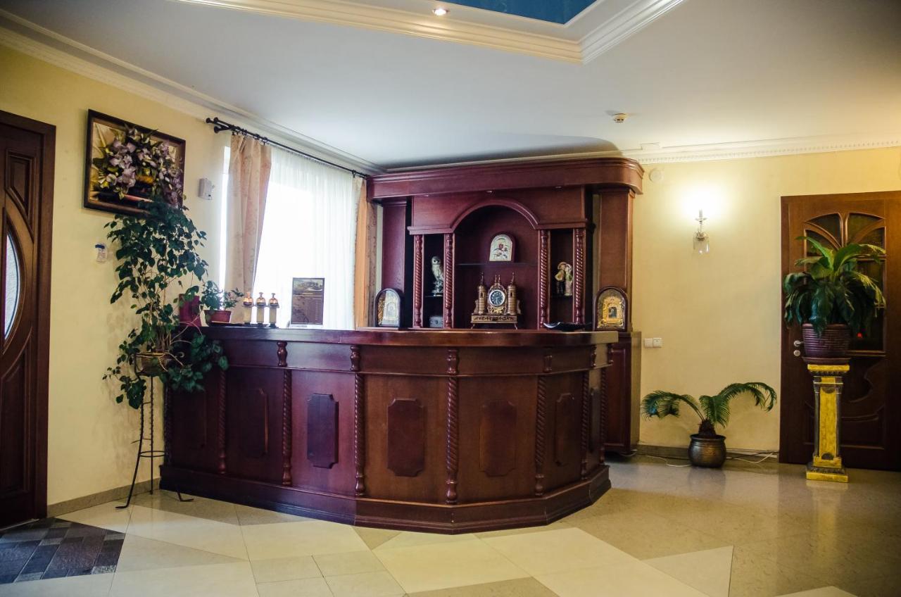 Готель Софія Dolyna Exteriör bild
